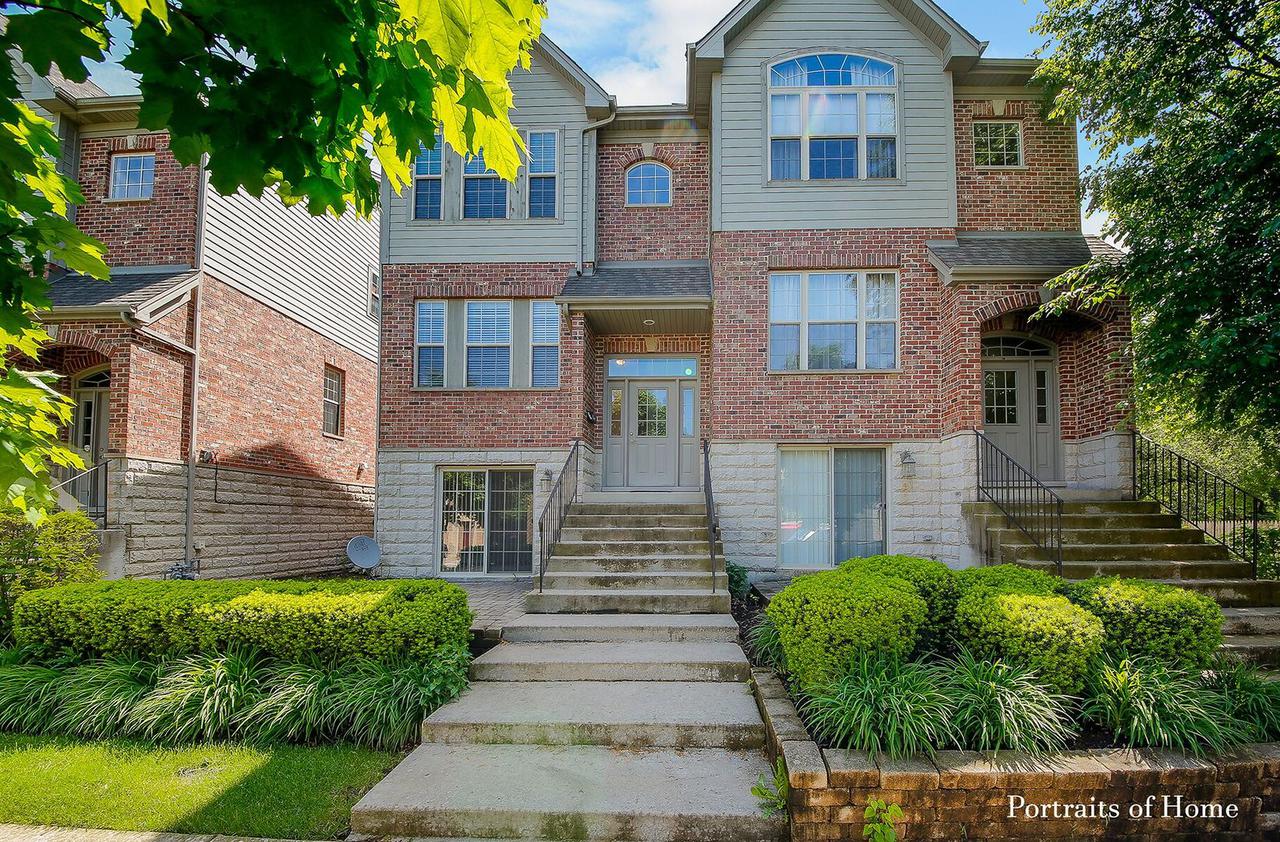 265 N Wilmette Ave., Westmont, IL 60559