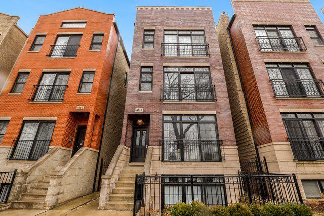 3015 N Damen Ave. #2, Chicago, IL 60618