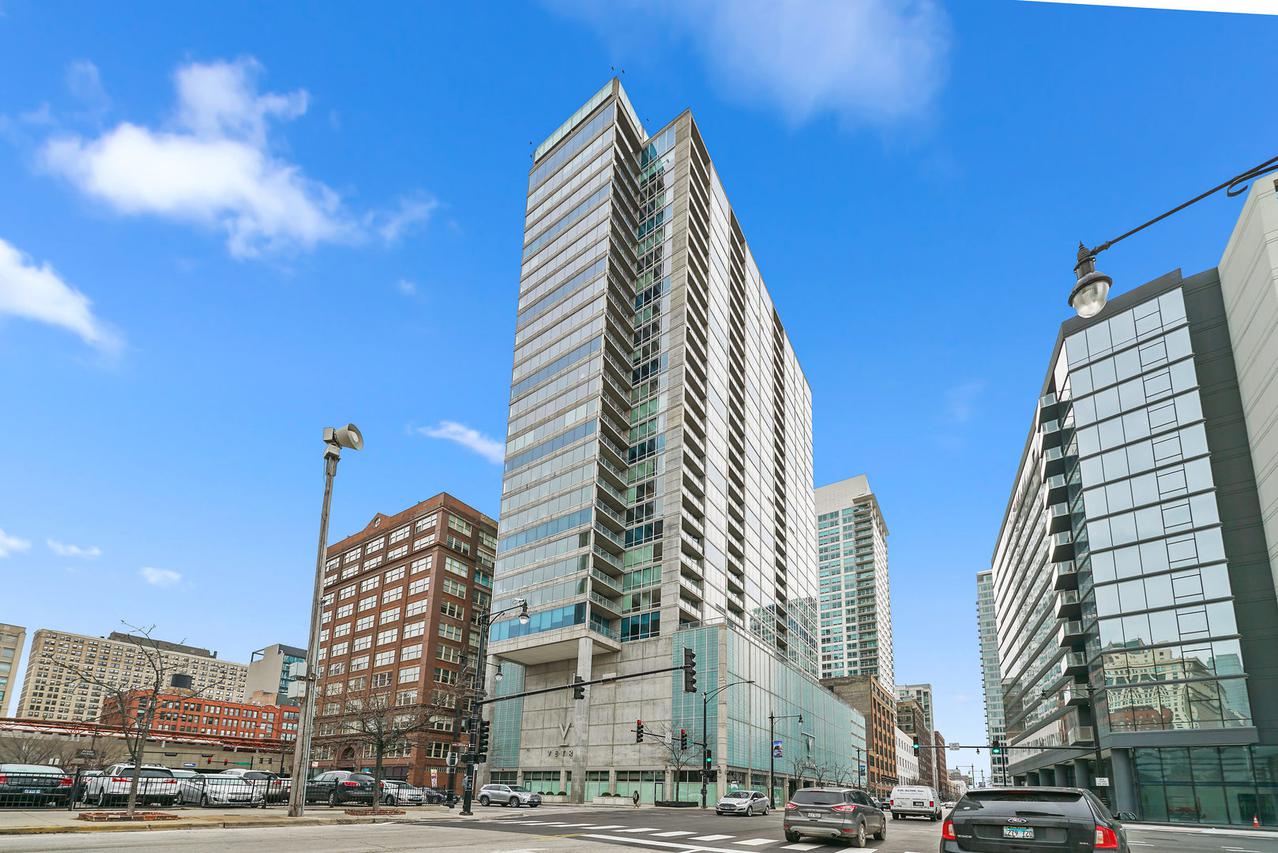 611 S Wells St. #2407, Chicago, IL 60607
