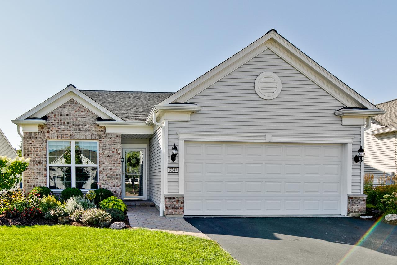 3247 Hutchinson Ln., Mundelein, IL 60060