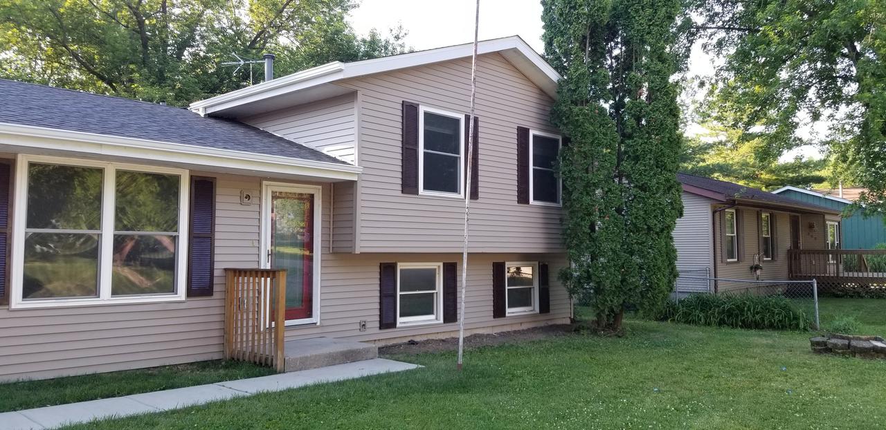 206 David Dr., Winnebago, IL 61088