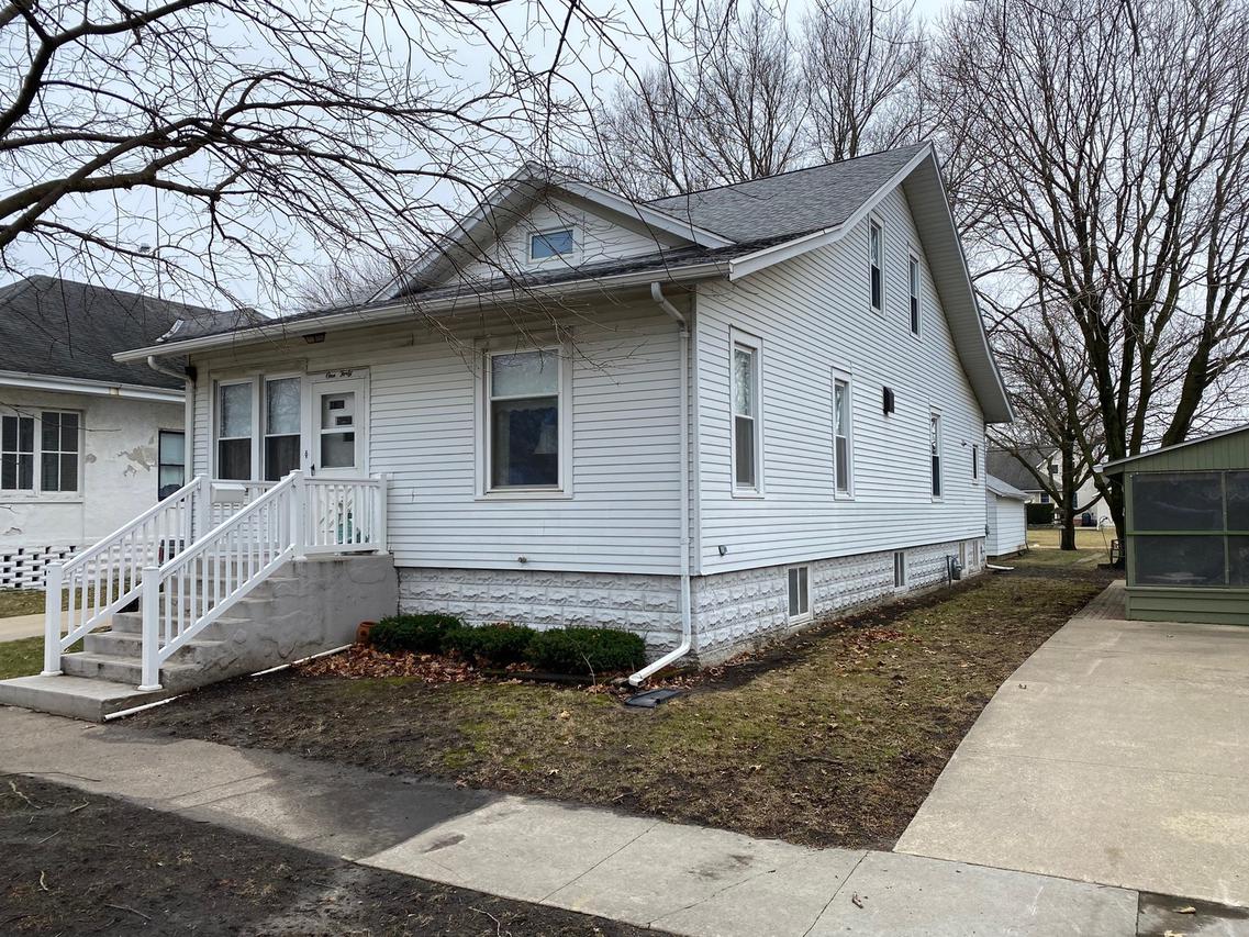 140 N Jones Ave., Amboy, IL 61310