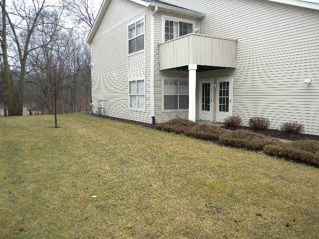 5650 Oak Village Dr., Roscoe, IL 61073