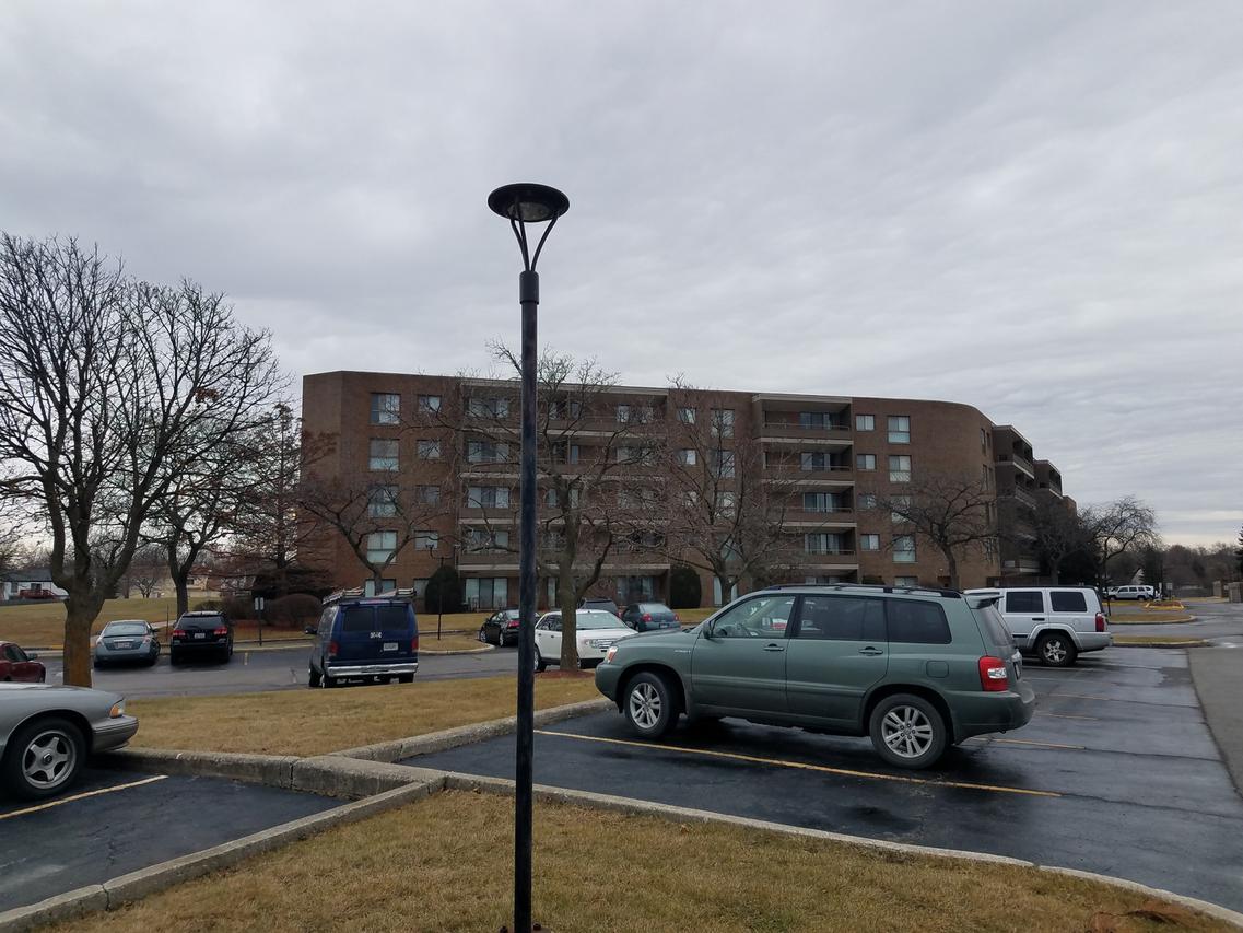 7 E Carriageway Dr. #401, Hazel Crest, IL 60429