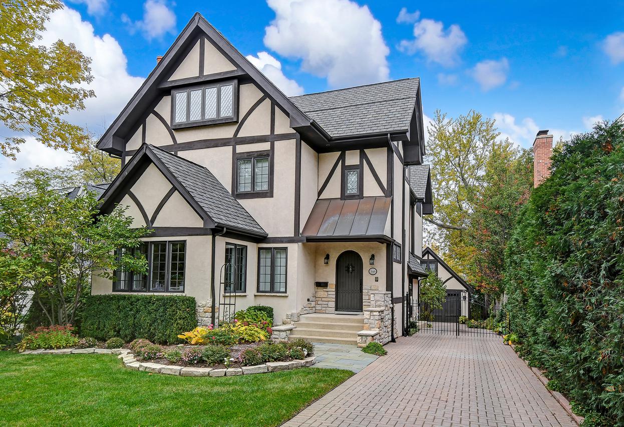 346 Ridge Ave., Clarendon Hills, IL 60514
