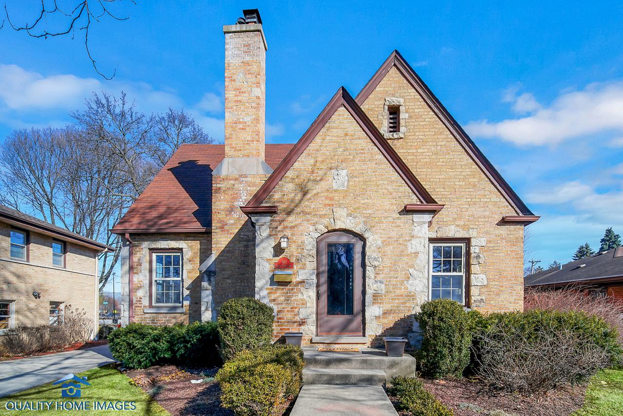 411 S I-oka Ave., Mount Prospect, IL 60056