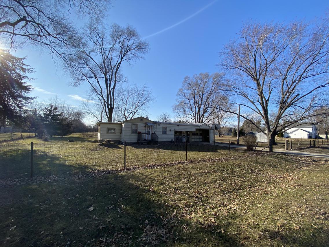 800 Lavern Ave., Machesney Park, IL 61115