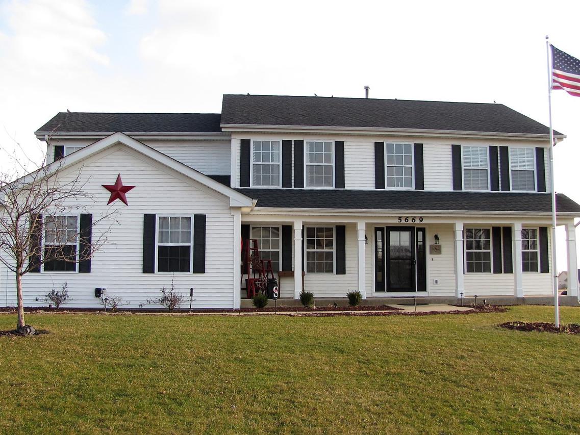 5669 Montadale Dr., Roscoe, IL 61073