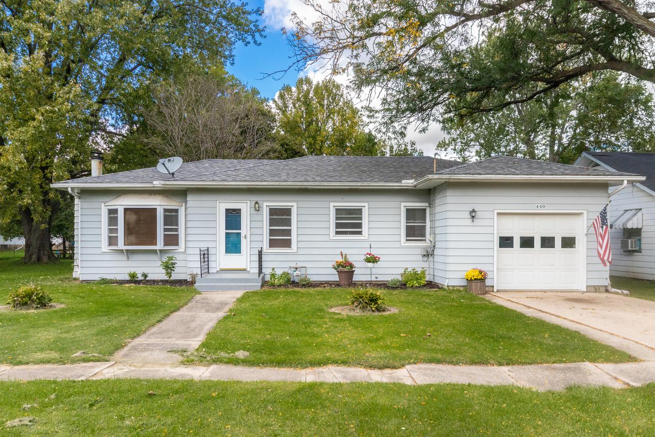 440 E Washington St., Somonauk, IL 60552