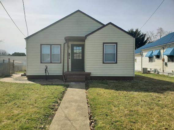 1204 E Jefferson St., Clinton, IL 61727