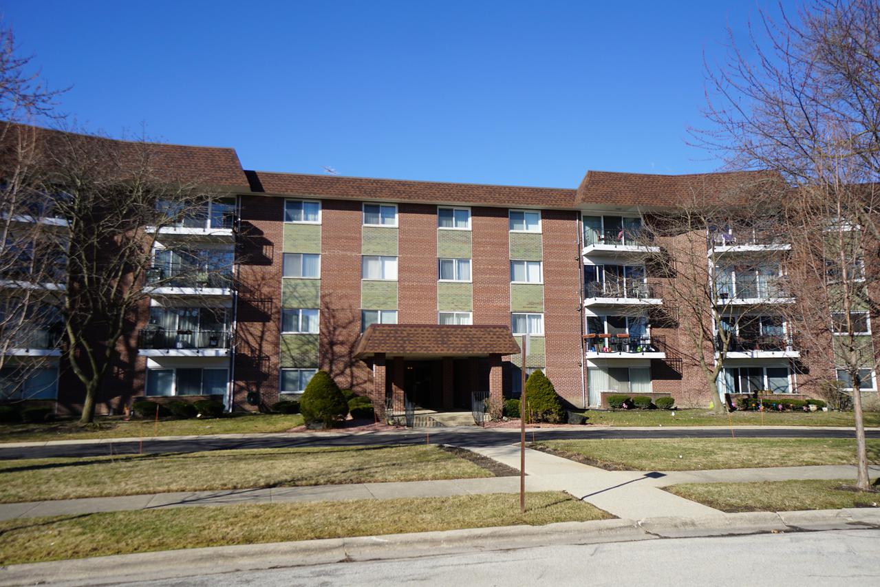 1030 S Fernandez Ave. #3N, Arlington Heights, IL 60005