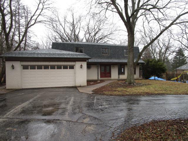 2 Aberdeen Rd., Hawthorn Woods, IL 60047