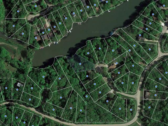 13 Pinetree Ct., Putnam, IL 61560