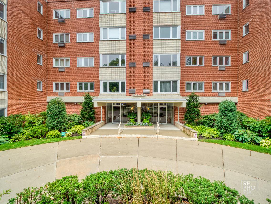 2033 Sherman Ave. #208, Evanston, IL 60201