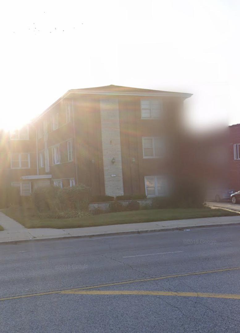 7932 S Pulaski Rd. #302, Chicago, IL 60652