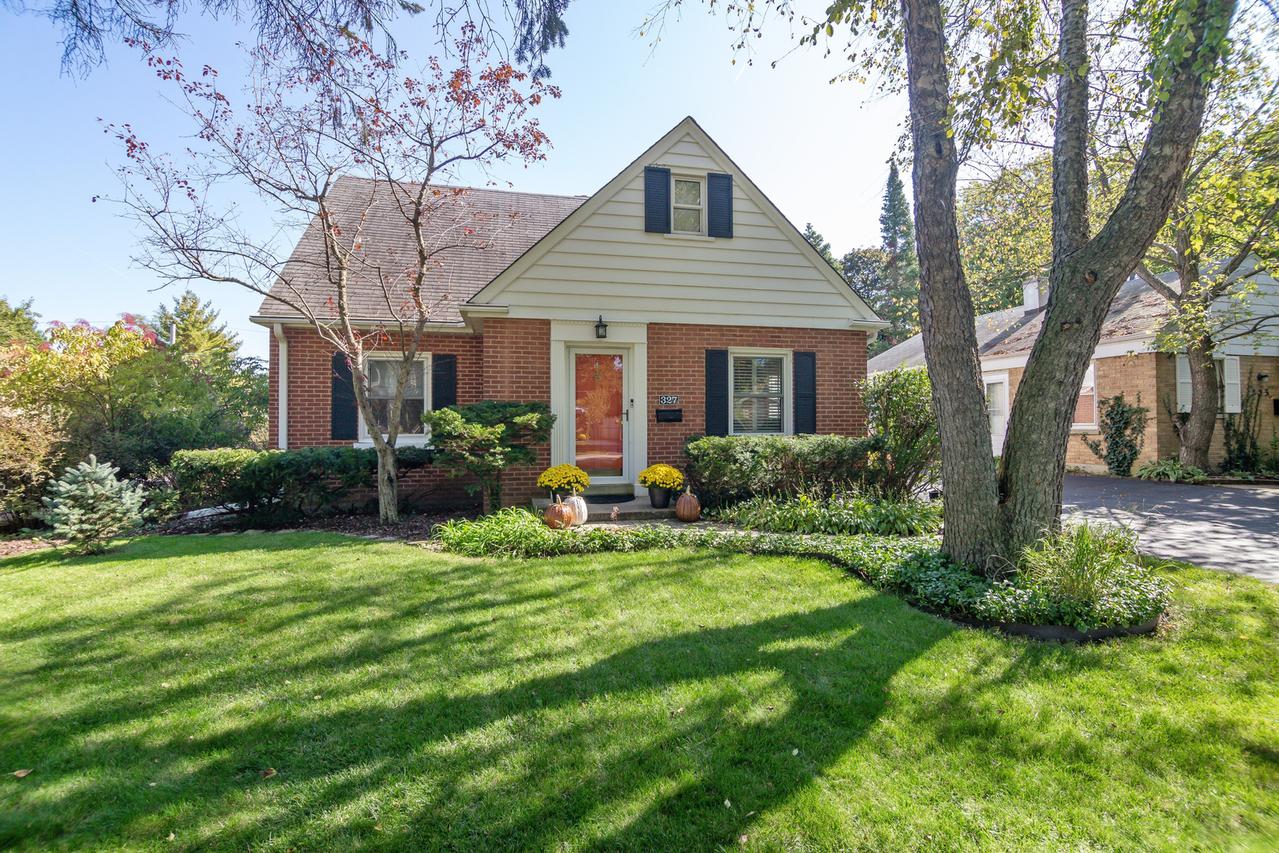327 Nora Ave., Glenview, IL 60025
