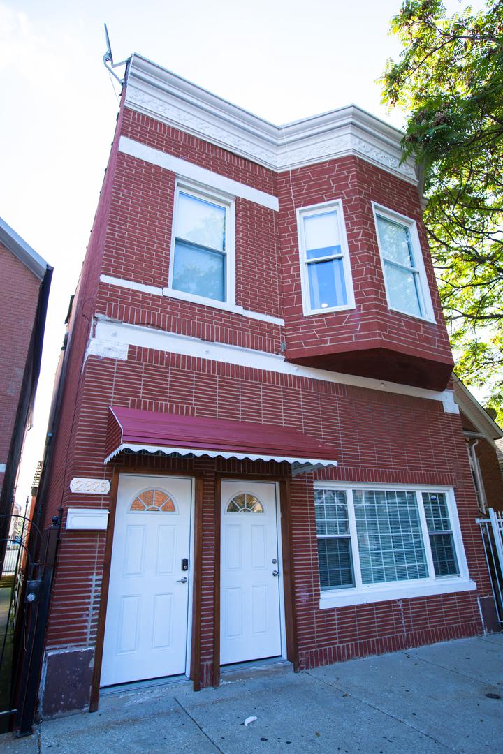 2325 S Hoyne Ave., Chicago, IL 60608