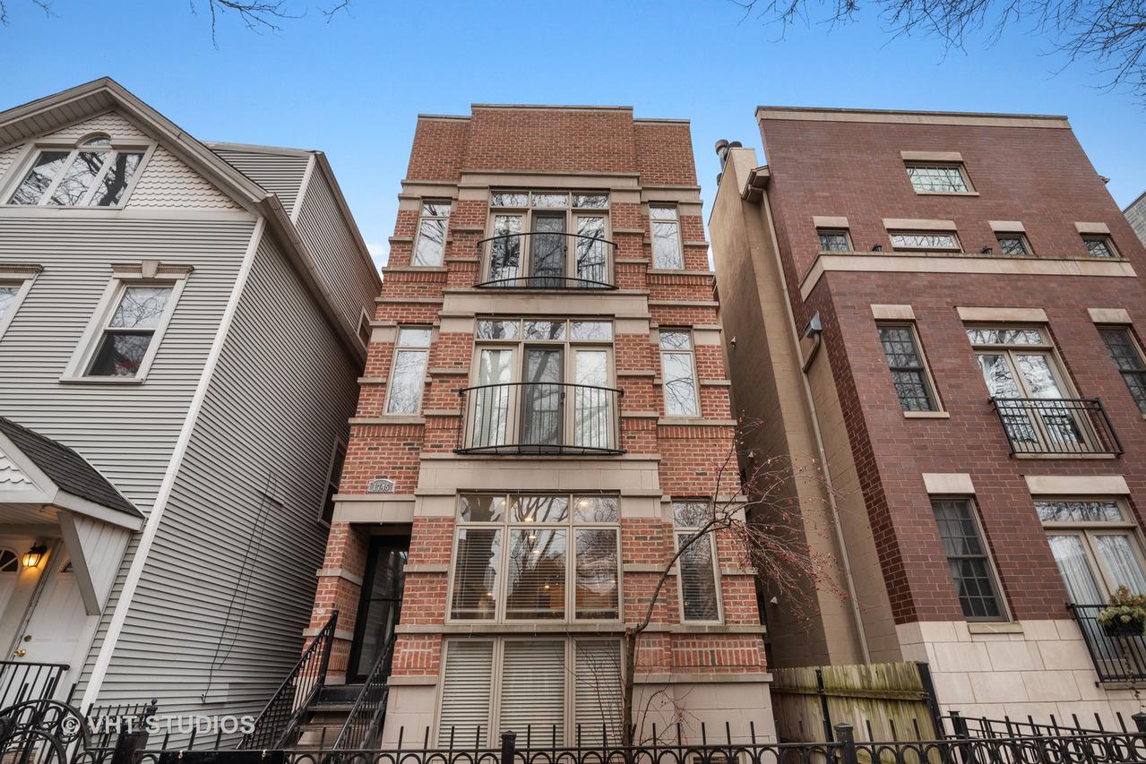 1745 W Roscoe St. #1, Chicago, IL 60657