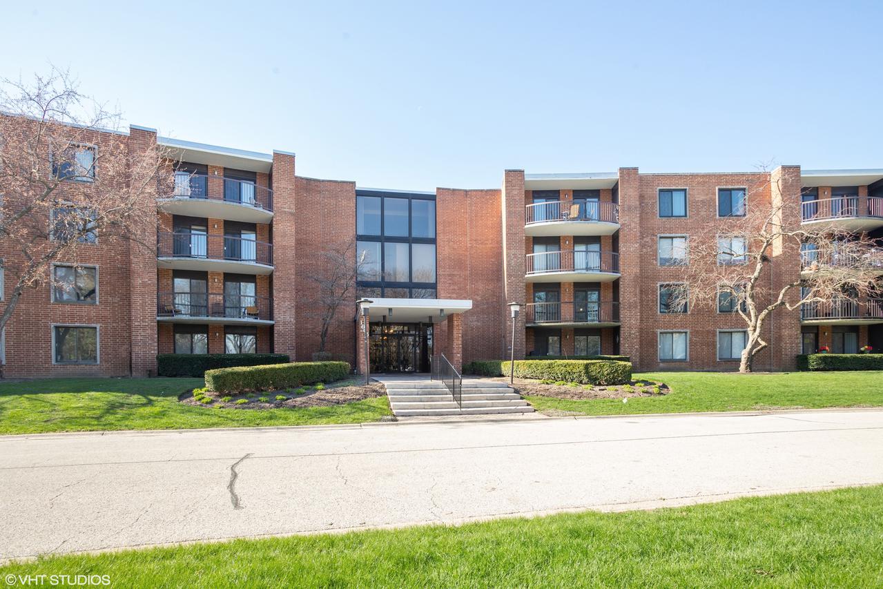 1605 E Central Rd. #411B, Arlington Heights, IL 60005
