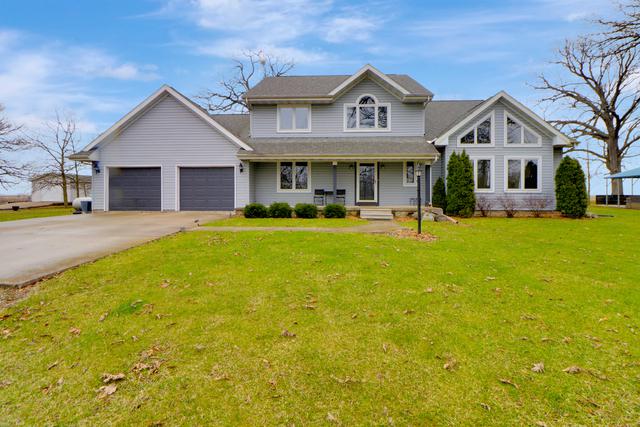 1916 County Road 2325 Rd., St. Joseph, IL 61873