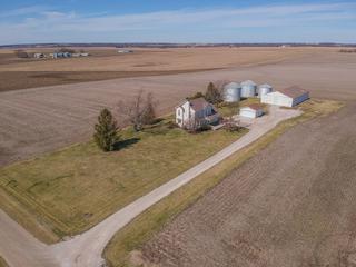 2358 2000th St., Beason, IL 62512