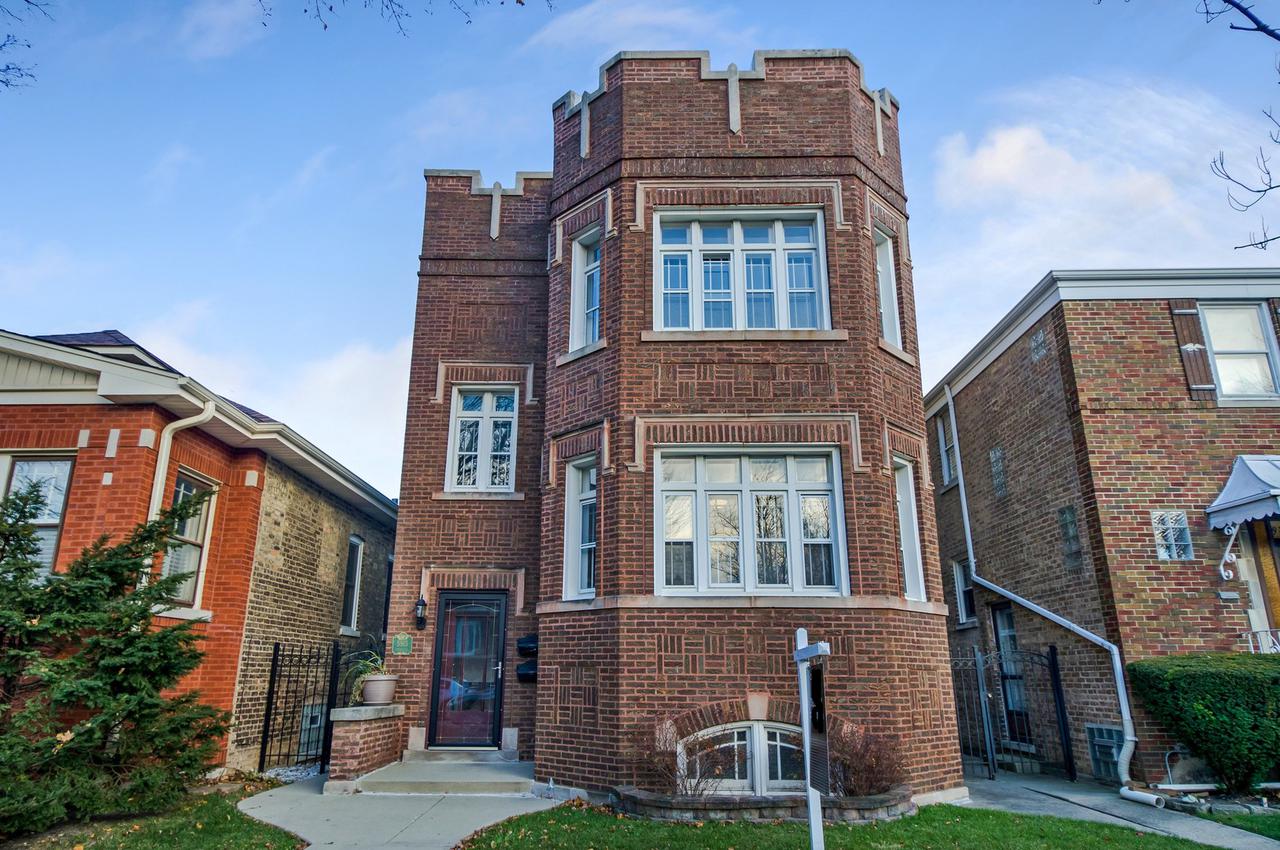 5915 N Fairfield Ave., Chicago, IL 60659