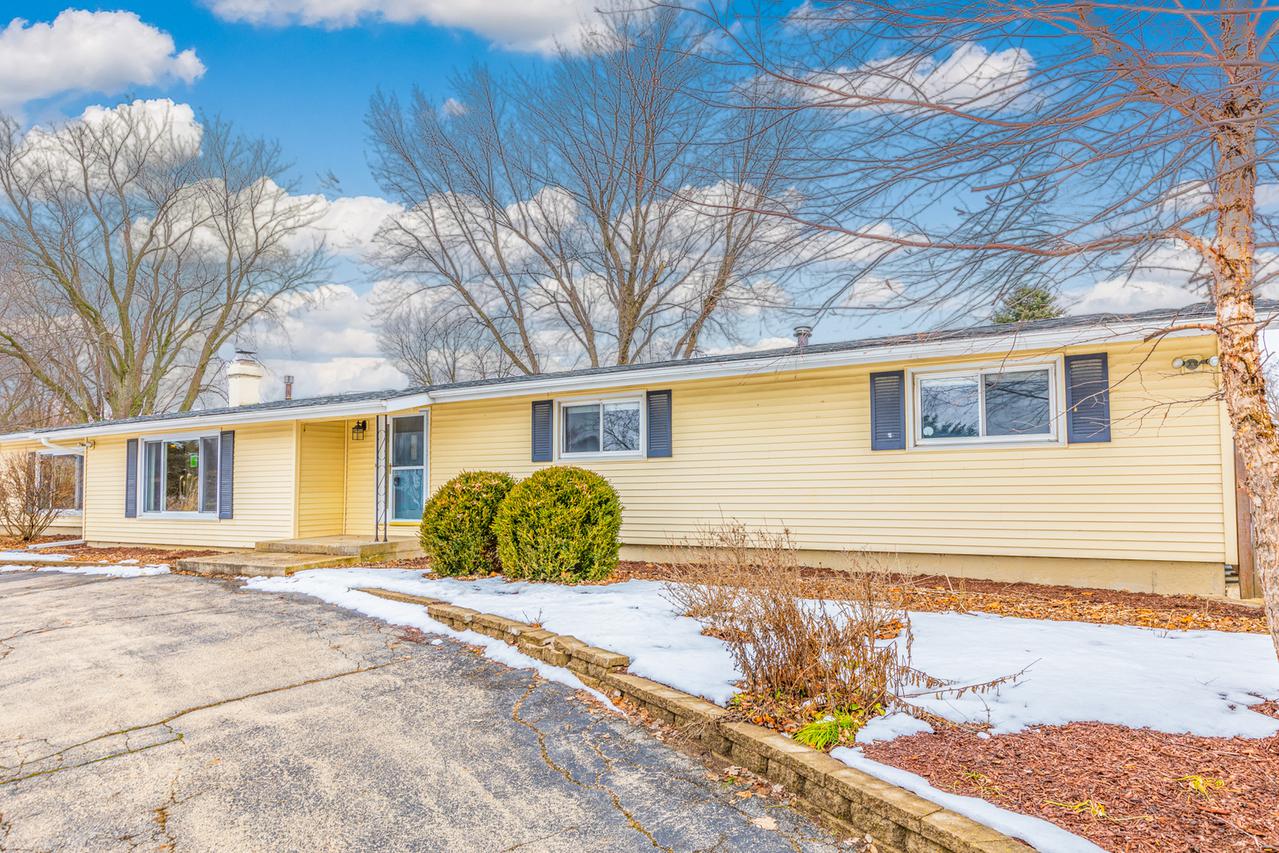 16 S Viking Blvd., Plainfield, IL 60544