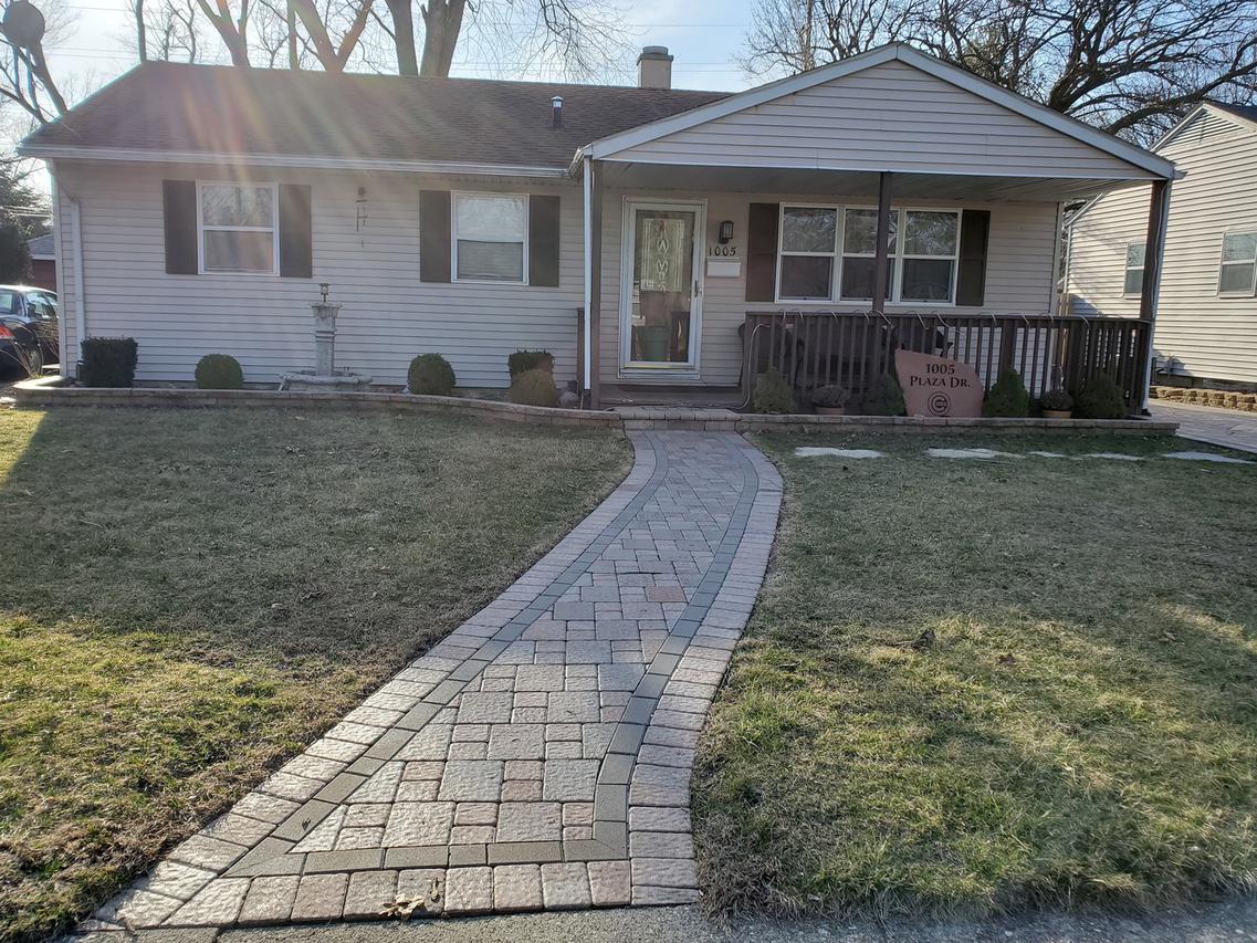 1005 Plaza Dr., Joliet, IL 60435