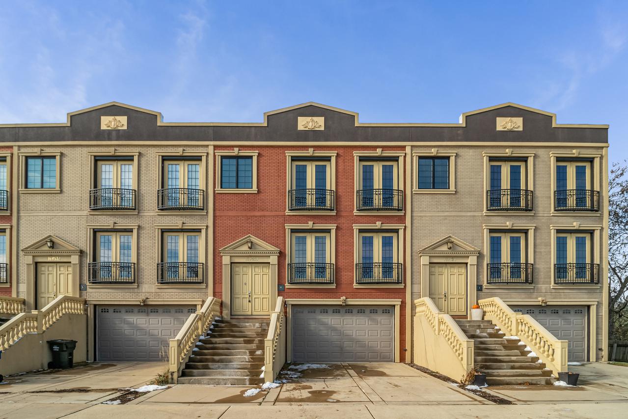 16W530 Bluff Rd., Willowbrook, IL 60527