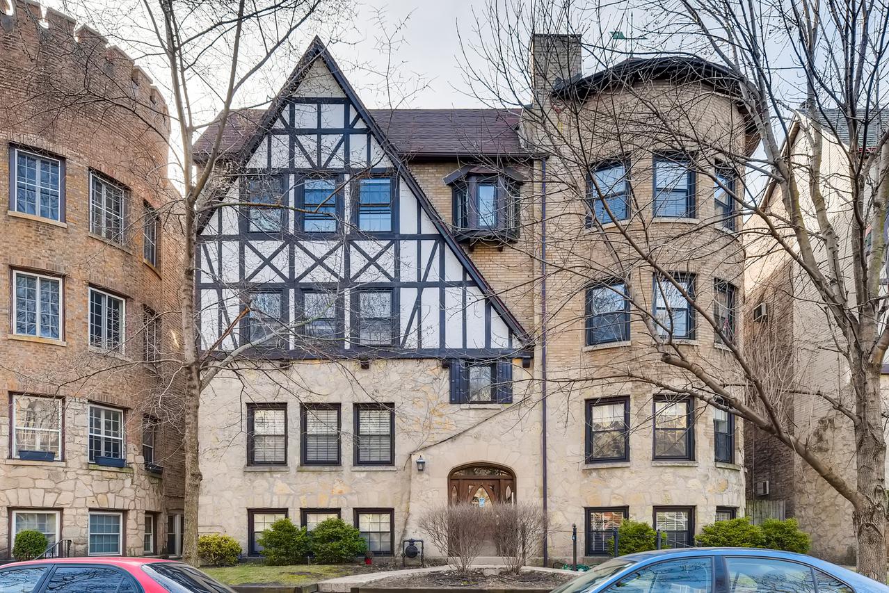 7448 N Hoyne Ave. #G, Chicago, IL 60645