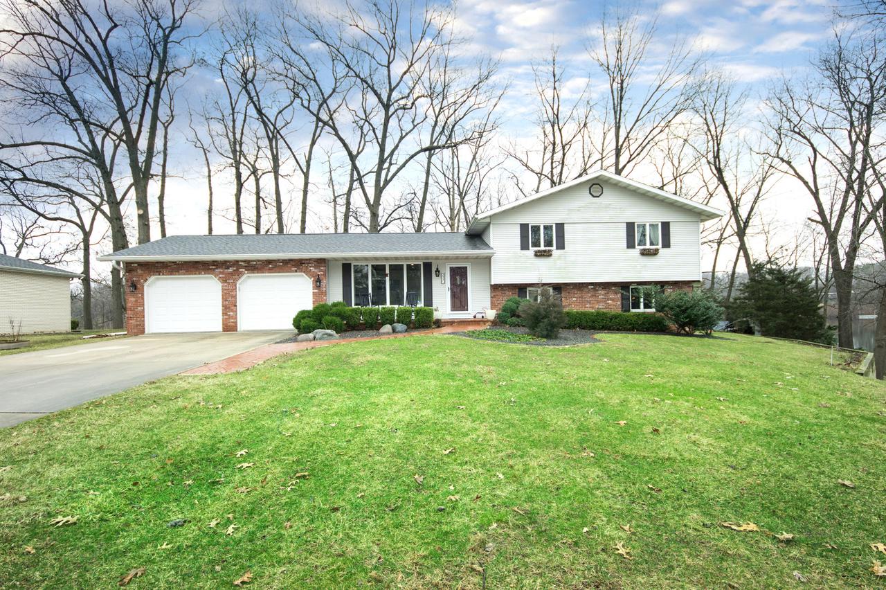 332 Northern Oaks Dr., Groveland, IL 61535