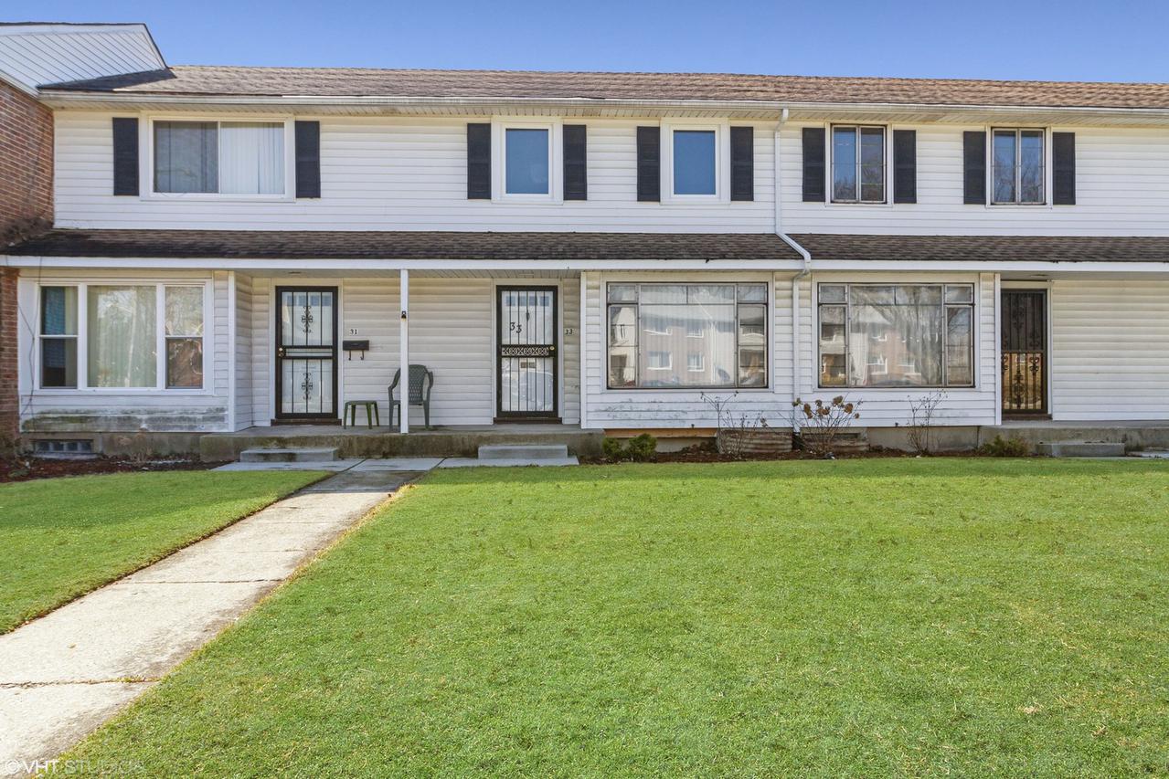 33 Indianwood Blvd., Park Forest, IL 60466