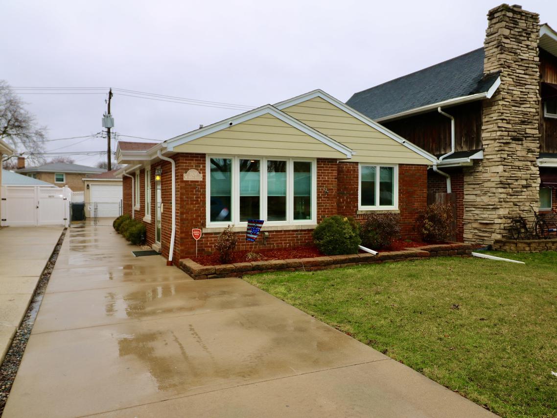 3924 W 107th St., Chicago, IL 60655