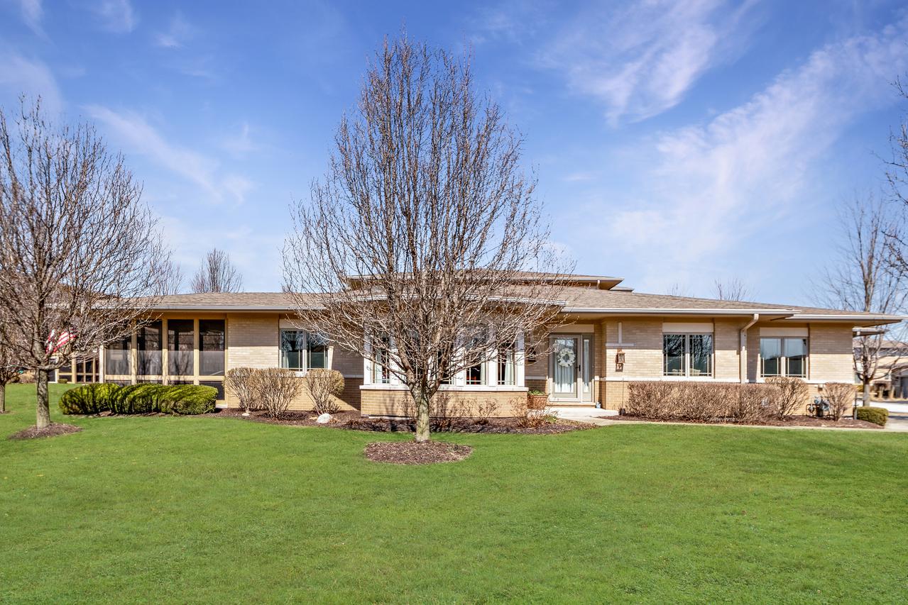 20435 Fallingwater Cir., Frankfort, IL 60423