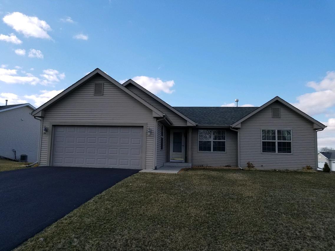 6398 Sunnybrook Ln., Machesney Park, IL 60115