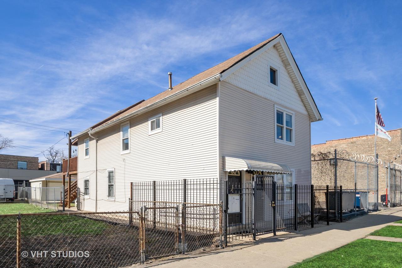 1738 N Richmond St., Chicago, IL 60647