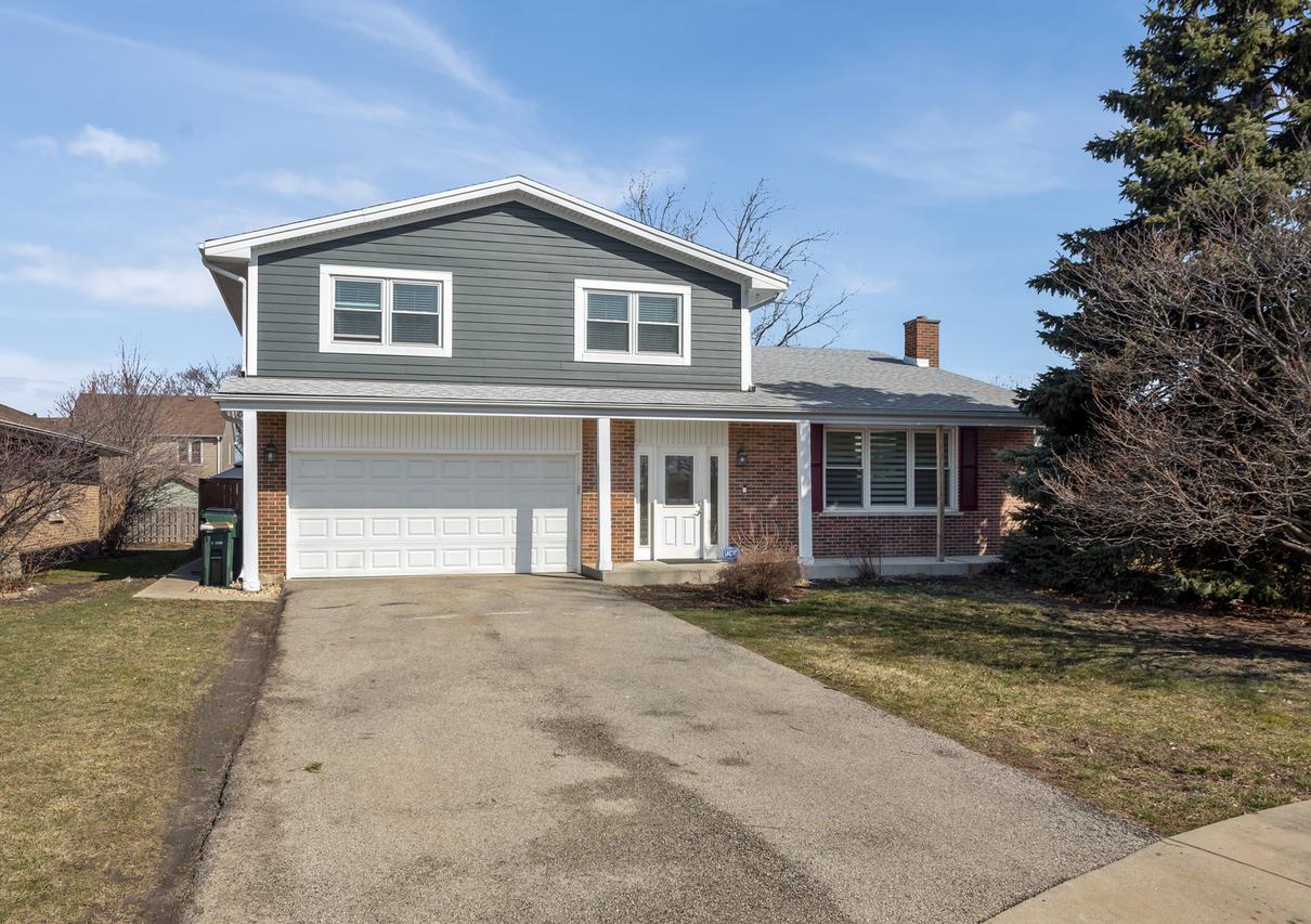 628 E Independence Ct., Arlington Heights, IL 60005