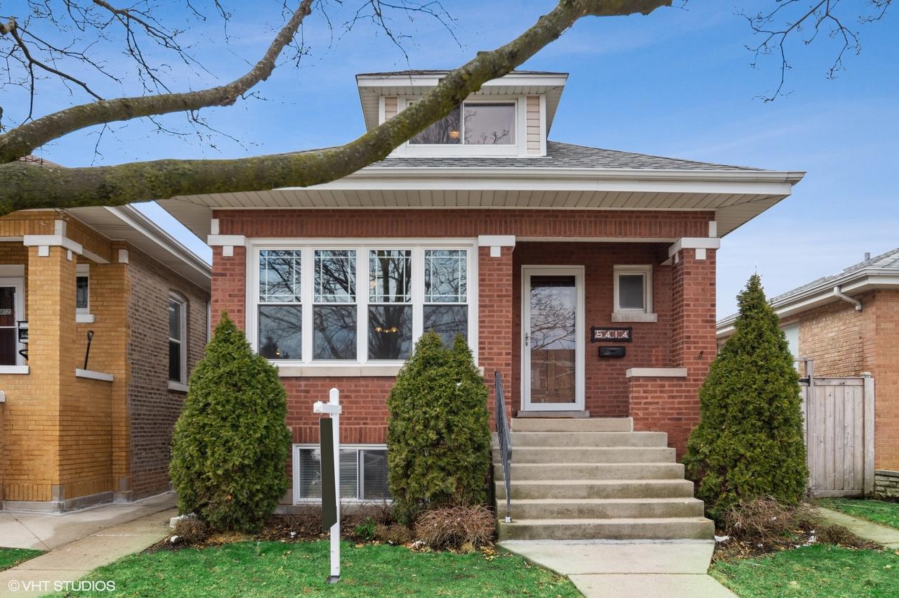 5414 N Luna Ave., Chicago, IL 60630