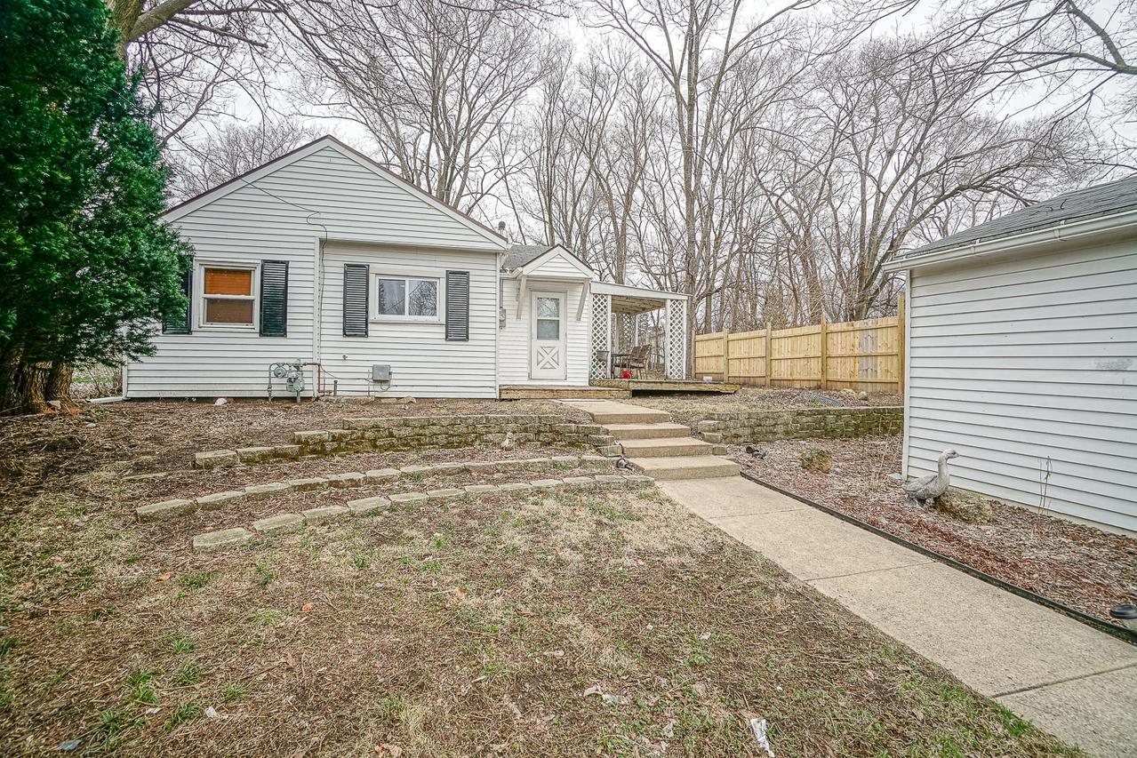1726 Johnson Ave., Rockford, IL 61109