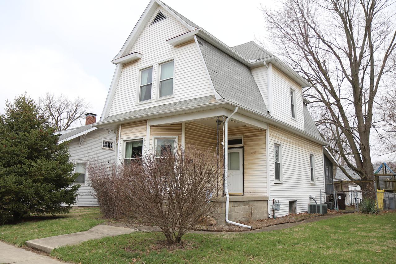 616 N Grant St., Clinton, IL 61727