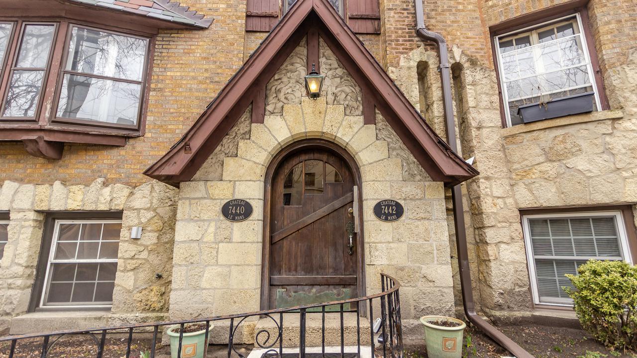 7442 N Hoyne Ave. #2N, Chicago, IL 60645
