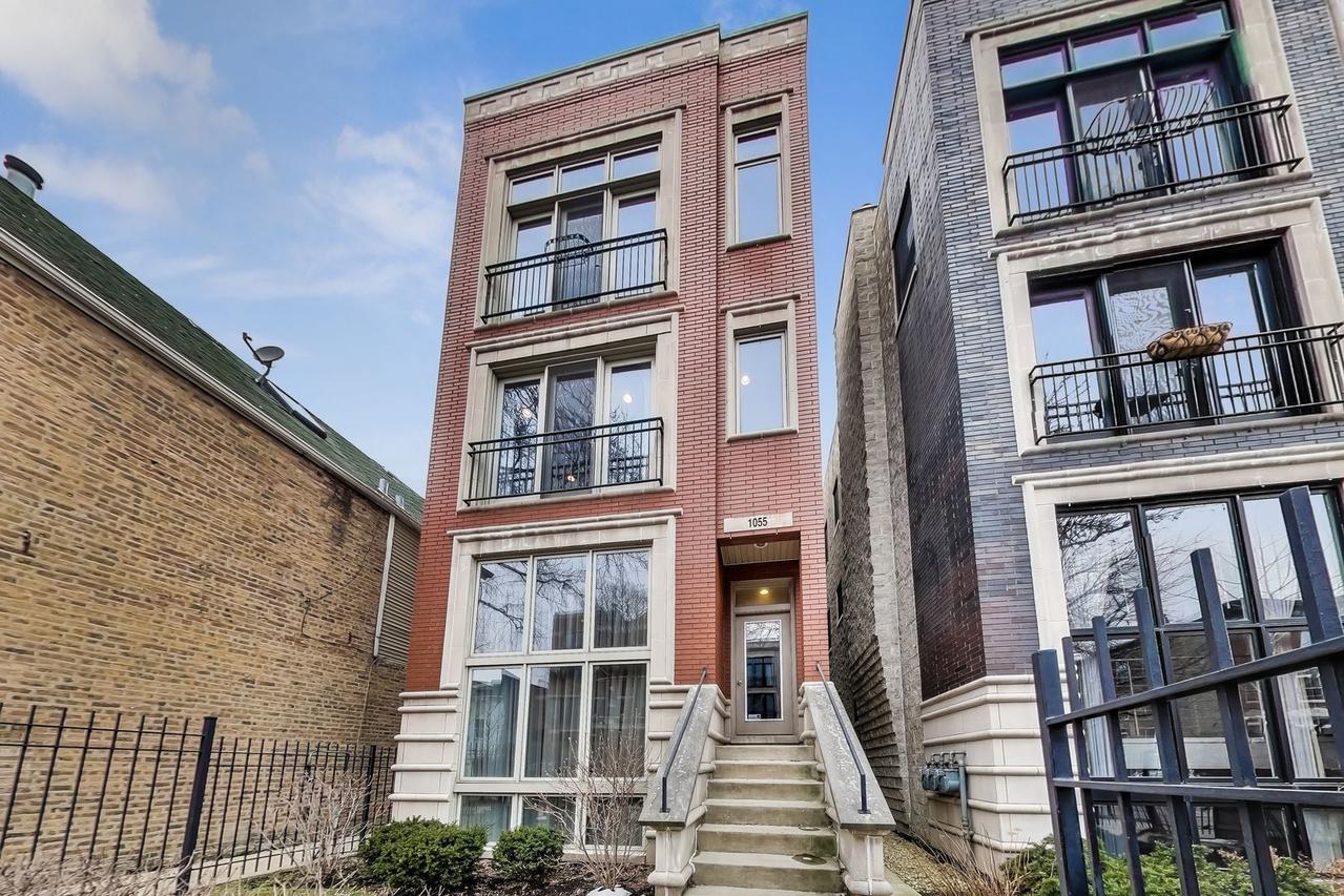 1055 N Hermitage Ave. #2, Chicago, IL 60622