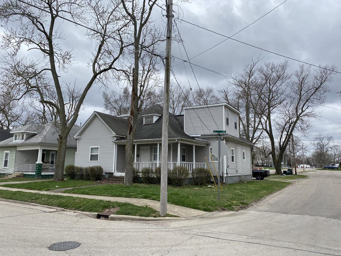 1202 3rd St., Charleston, IL 61920