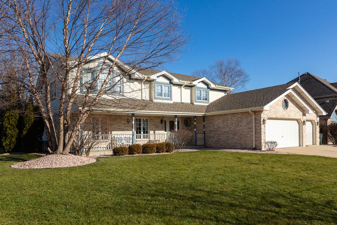 7874 Marquette Dr., Tinley Park, IL 60477