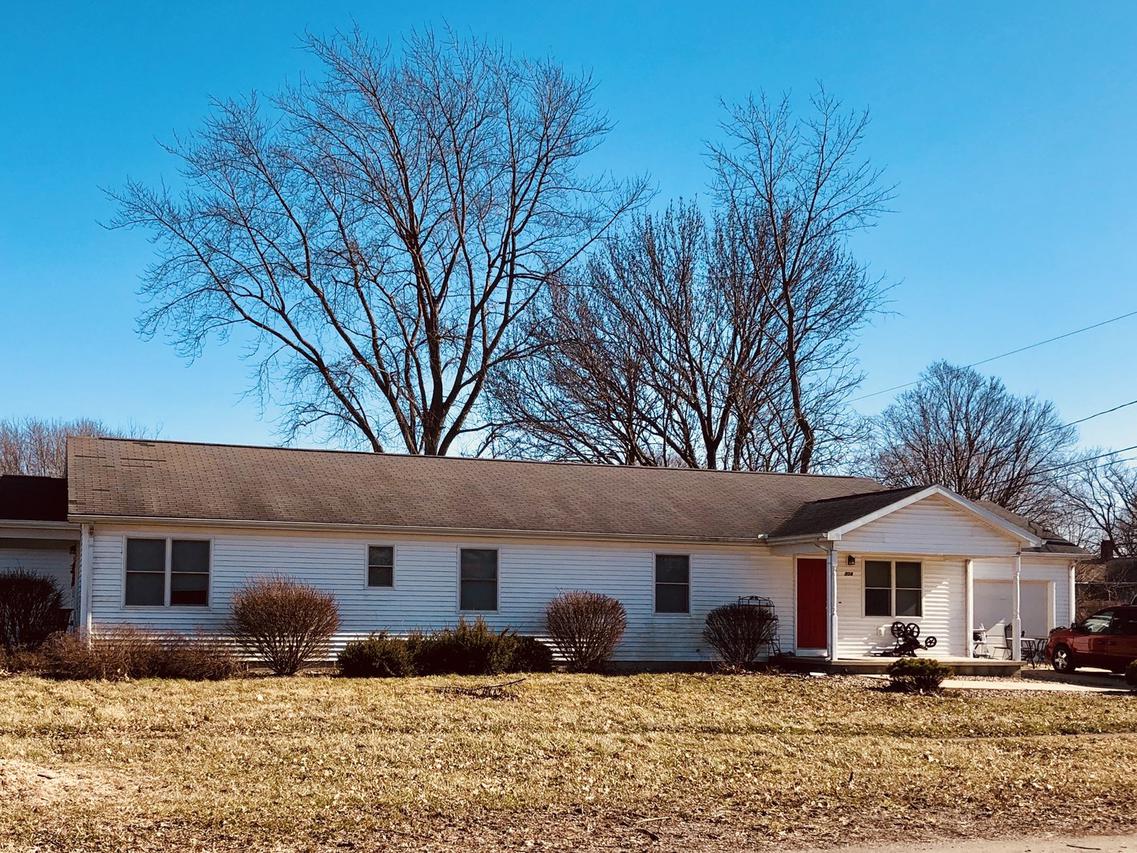 304 S East Ave., Ogden, IL 61859