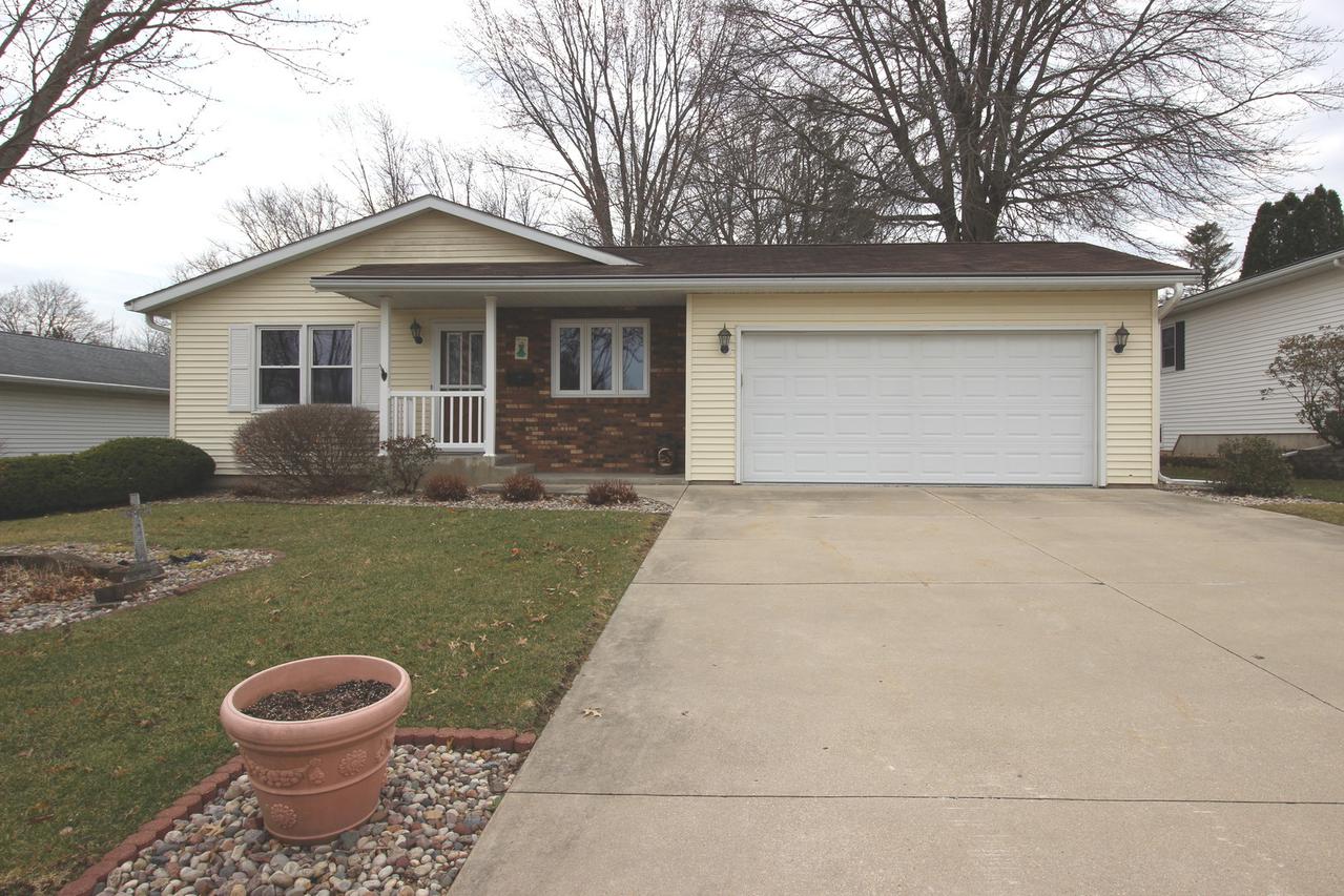 1819 W Winchester Dr., Freeport, IL 61032