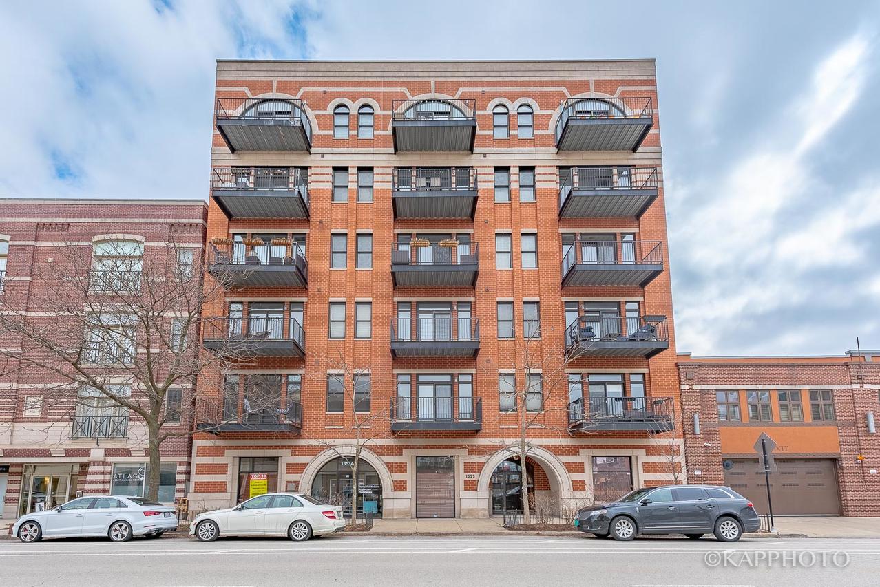 1355 W Washington Blvd. #4C, Chicago, IL 60607