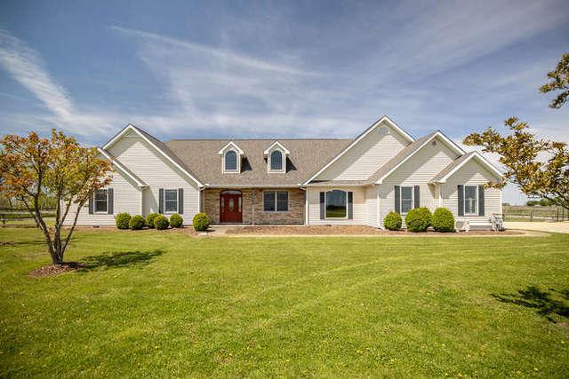 689 County Road 600e, Sadorus, IL 61872