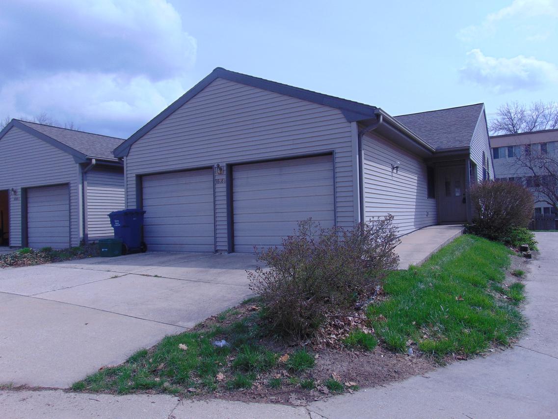 1808B Glenwood Oaks Ct., Urbana, IL 61801