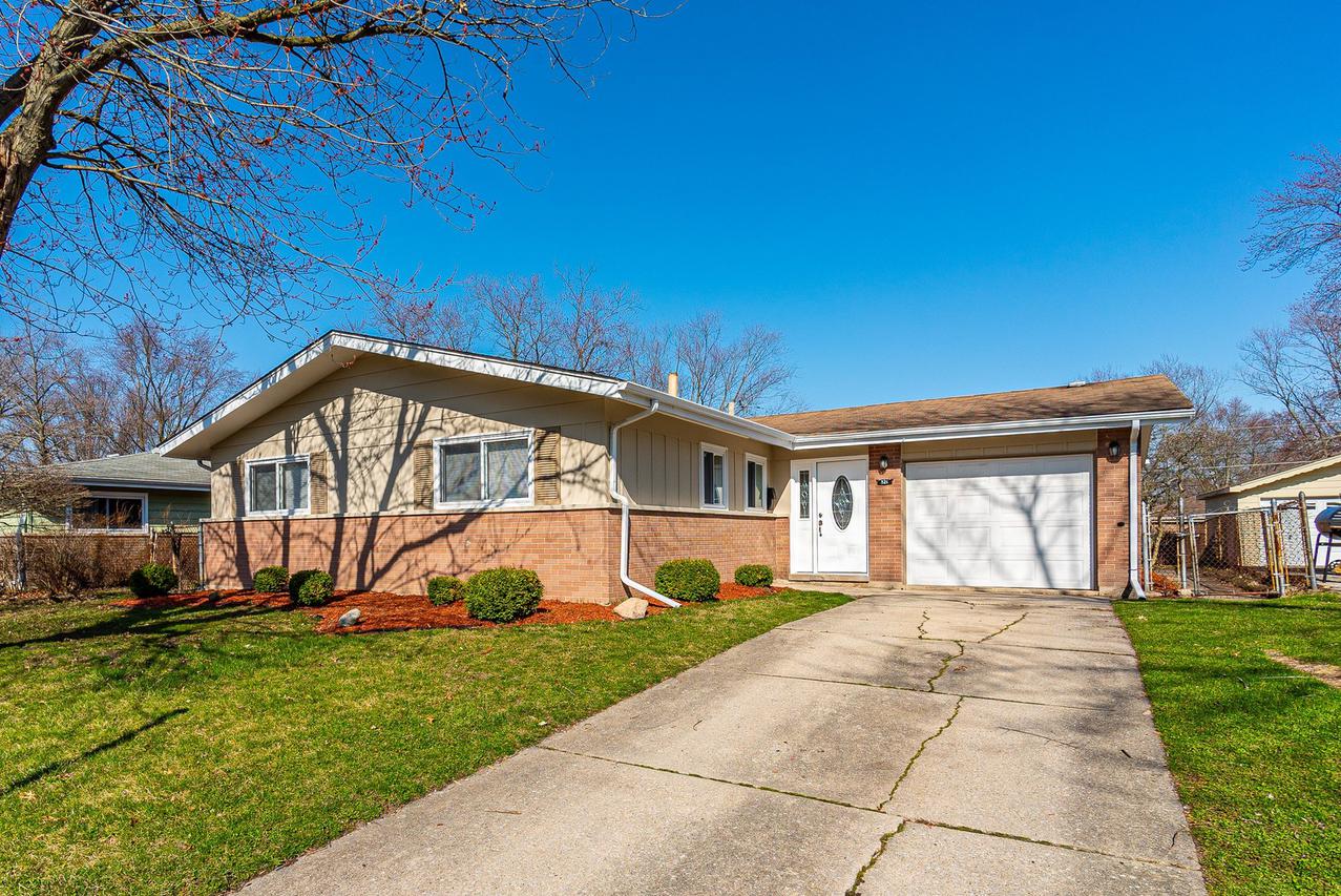 321 Springfield St., Park Forest, IL 60466